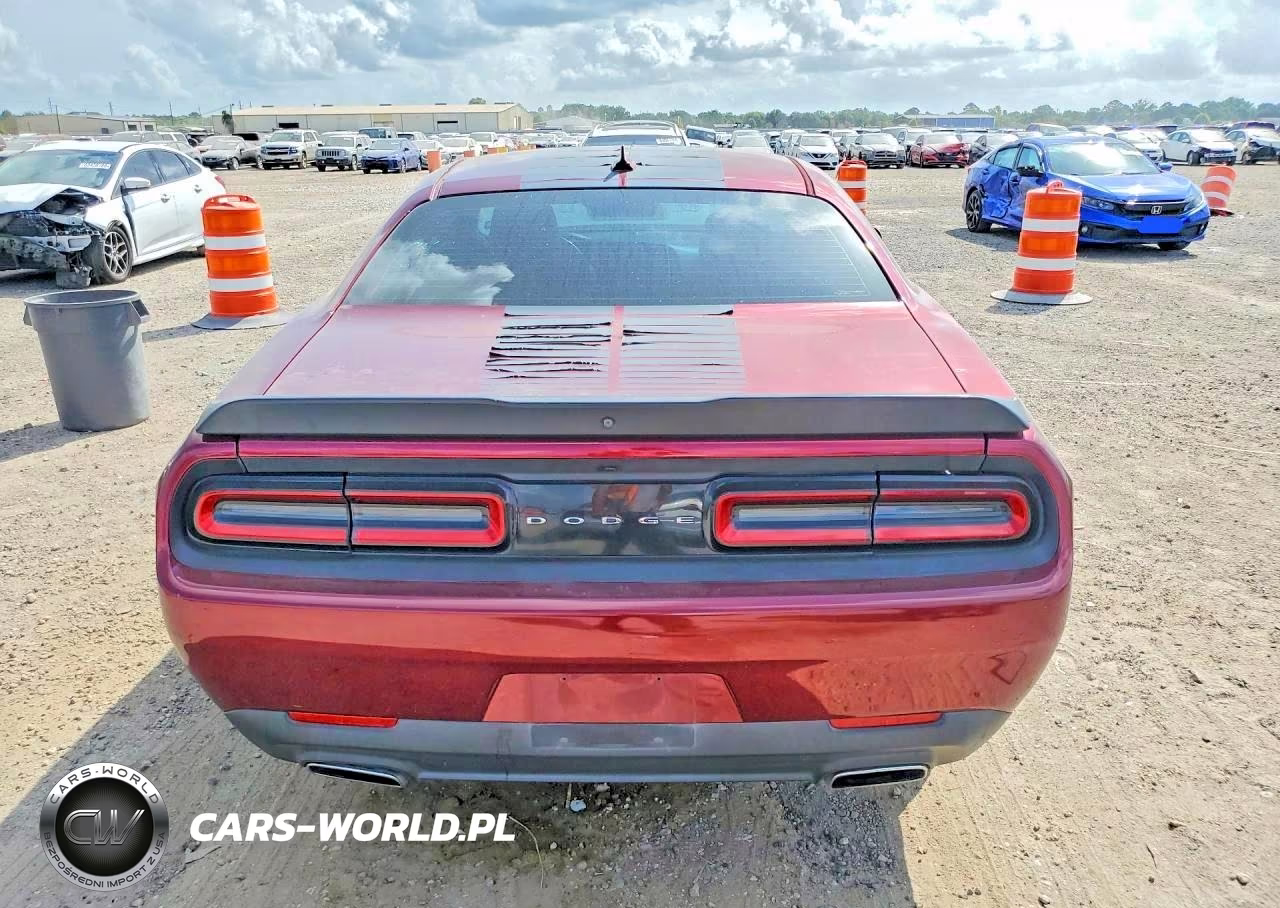 2018 Dodge Challenger Sxt VIN:2C3CDZAG5JH161477 - 6