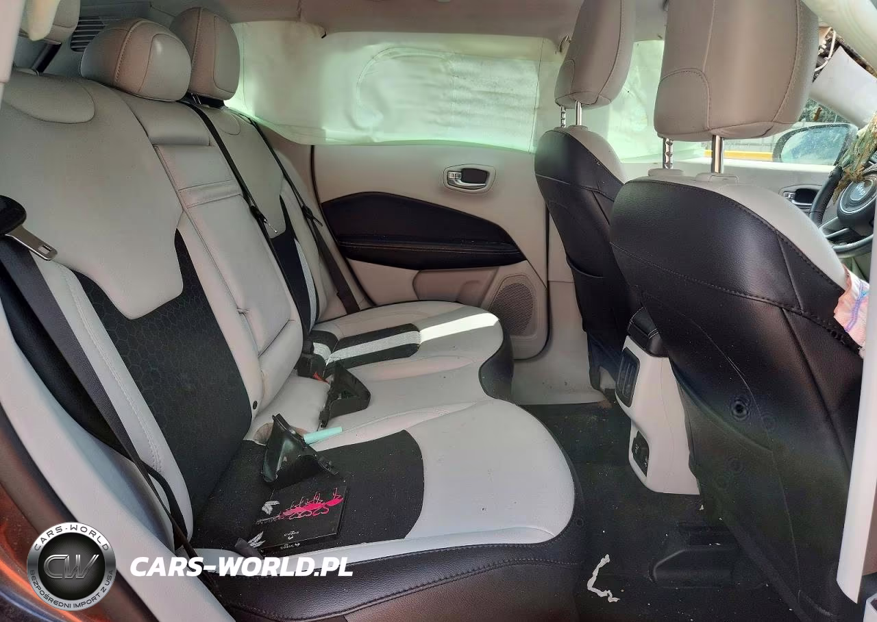 2019 Jeep Compass Latitude VIN:3C4NJCBB3KT699312 - 11