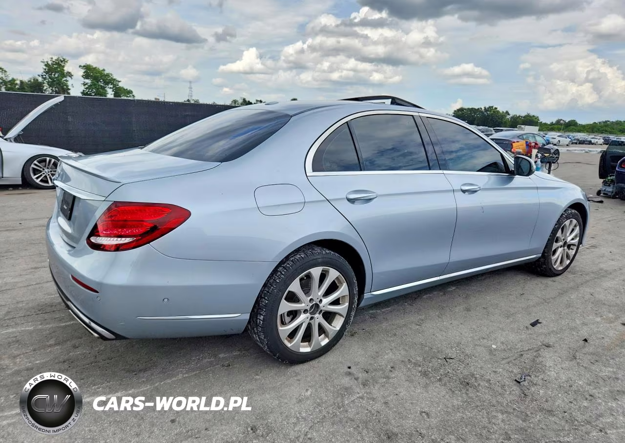 2018 Mercedes-Benz E 300 VIN:WDDZF4JB1JA344886 - 3