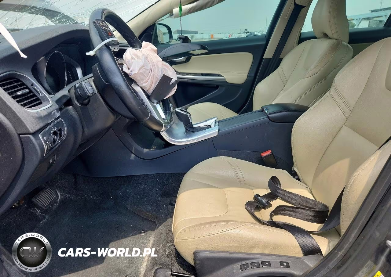 2017 Volvo S60 VIN:YV126MFL5H2432075 - 7