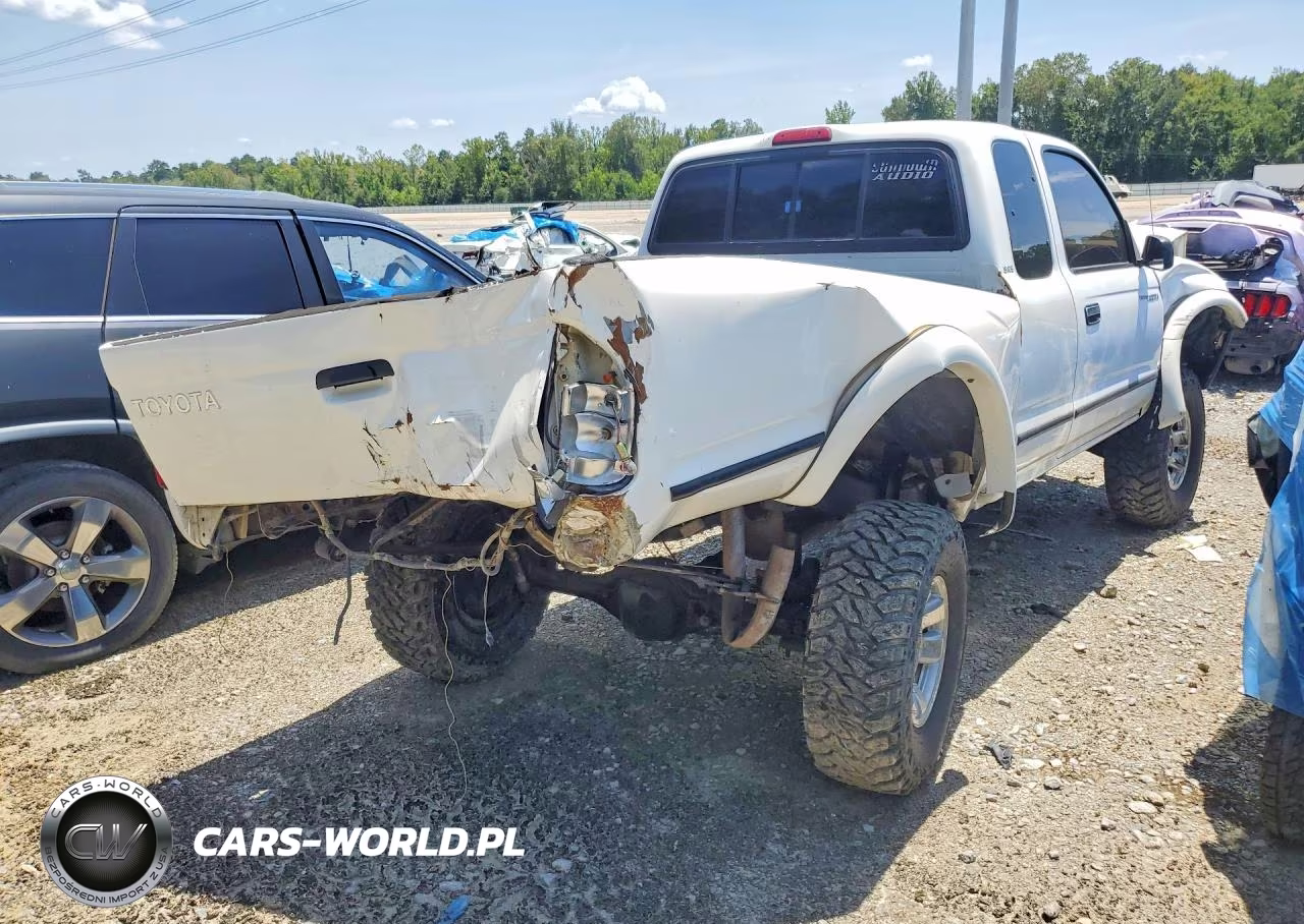 1999 Toyota Tacoma Xtracab VIN:4TAWN72N5XZ556688 - 3
