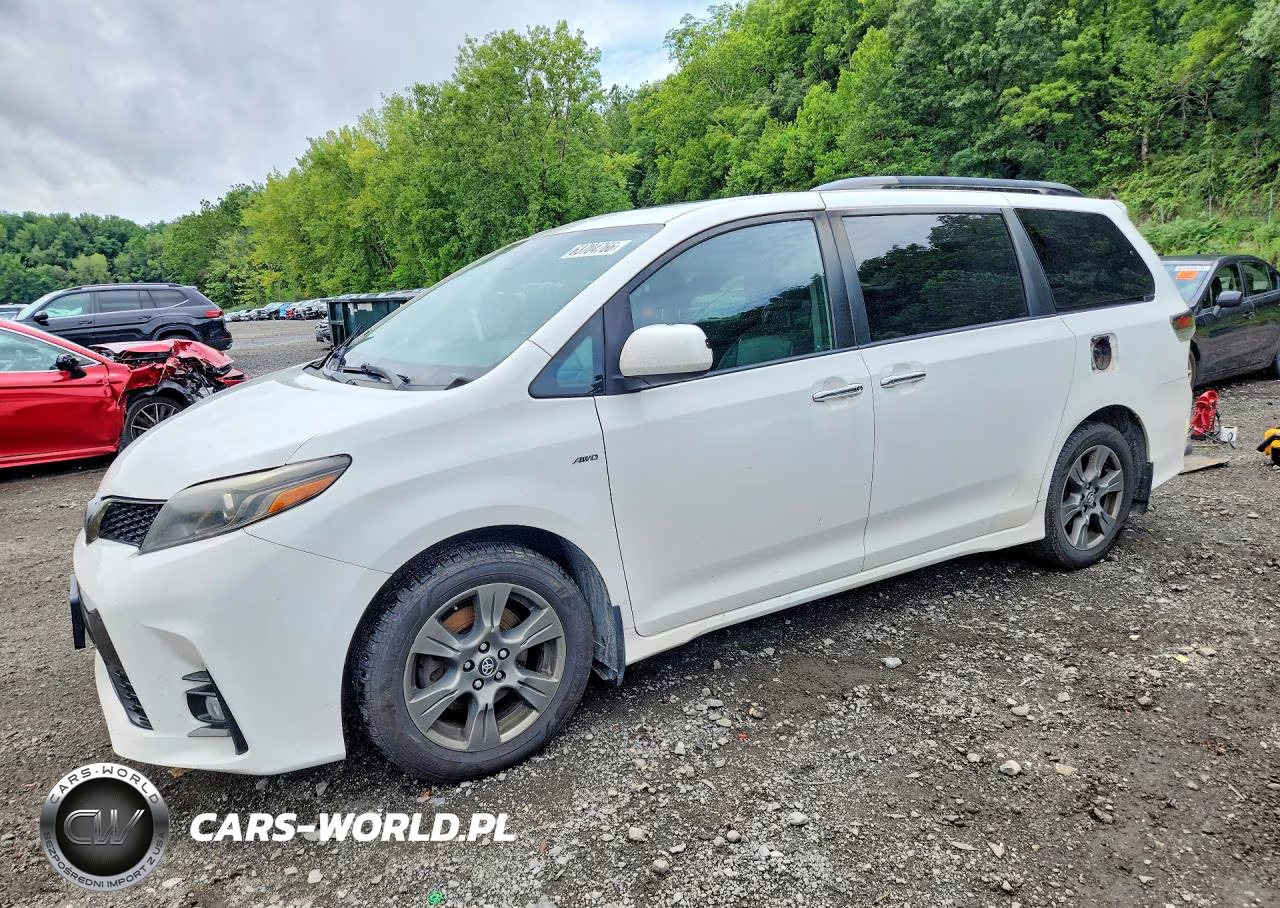 2019 Toyota Sienna Se 7-Passenger