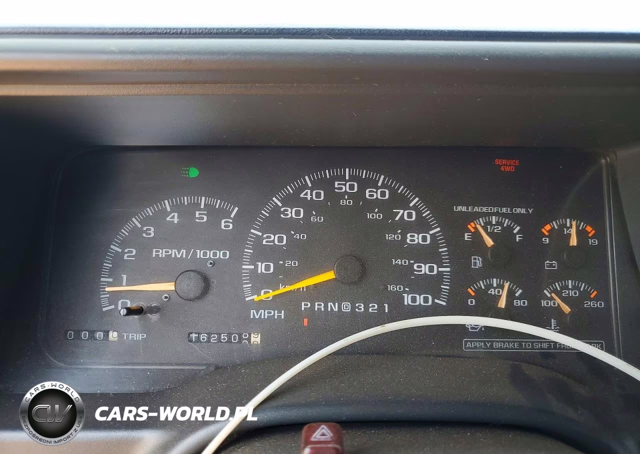 1999 Chevrolet Tahoe K1500 VIN:1GNEK13R1XJ452812 - 9