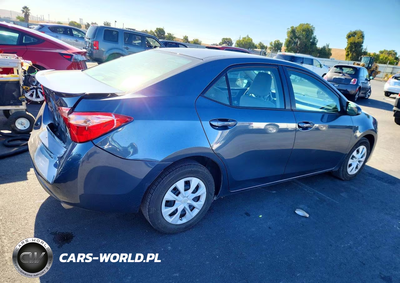 2017 Toyota Corolla Le Eco VIN:2T1BPRHE1HC770735 - 3