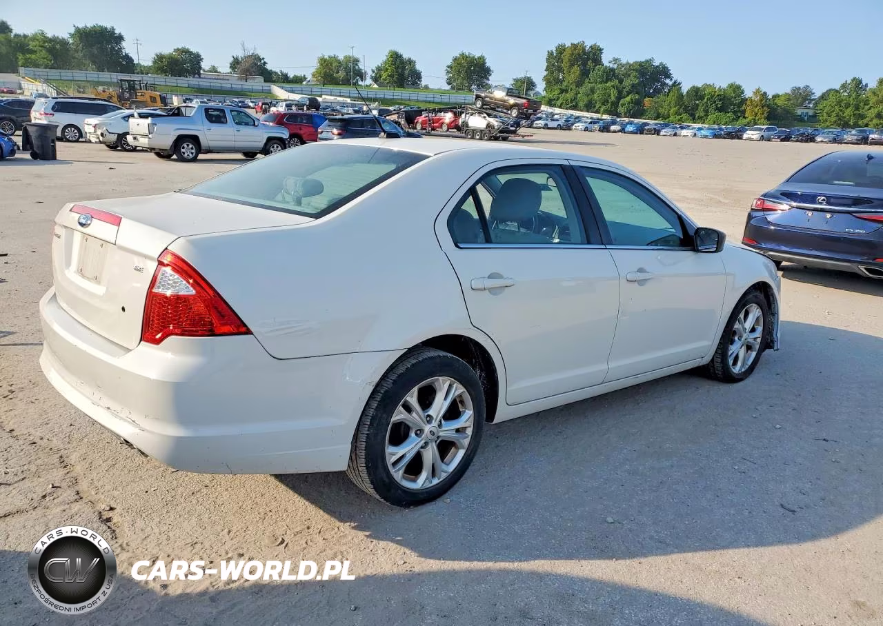 2012 Ford Fusion Se VIN:3FAHP0HA9CR437341 - 3