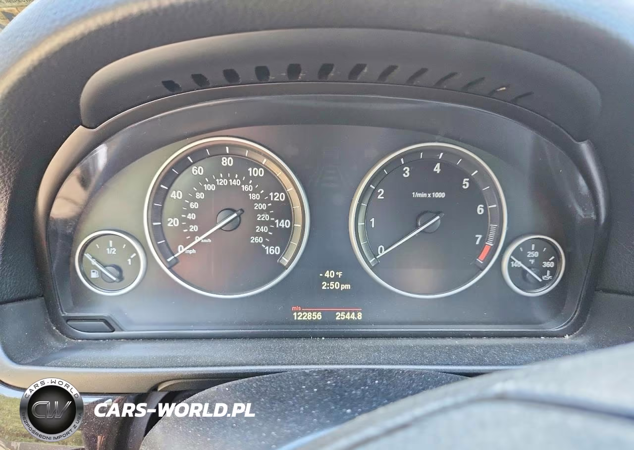 2012 BMW 528 Xi VIN:WBAXH5C58CDW11285 - 9
