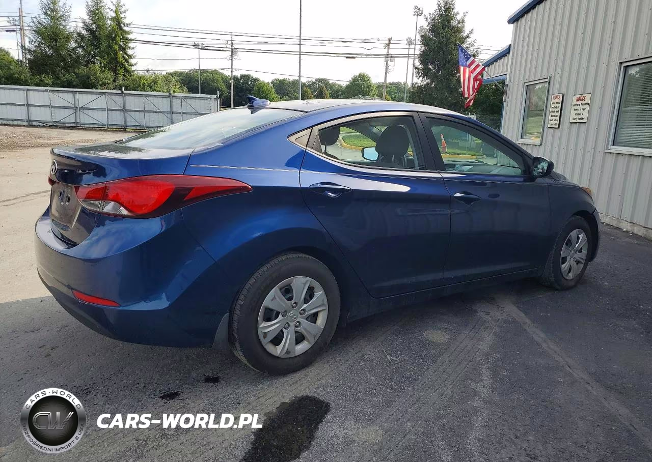 2016 Hyundai Elantra Se VIN:5NPDH4AE4GH768136 - 3