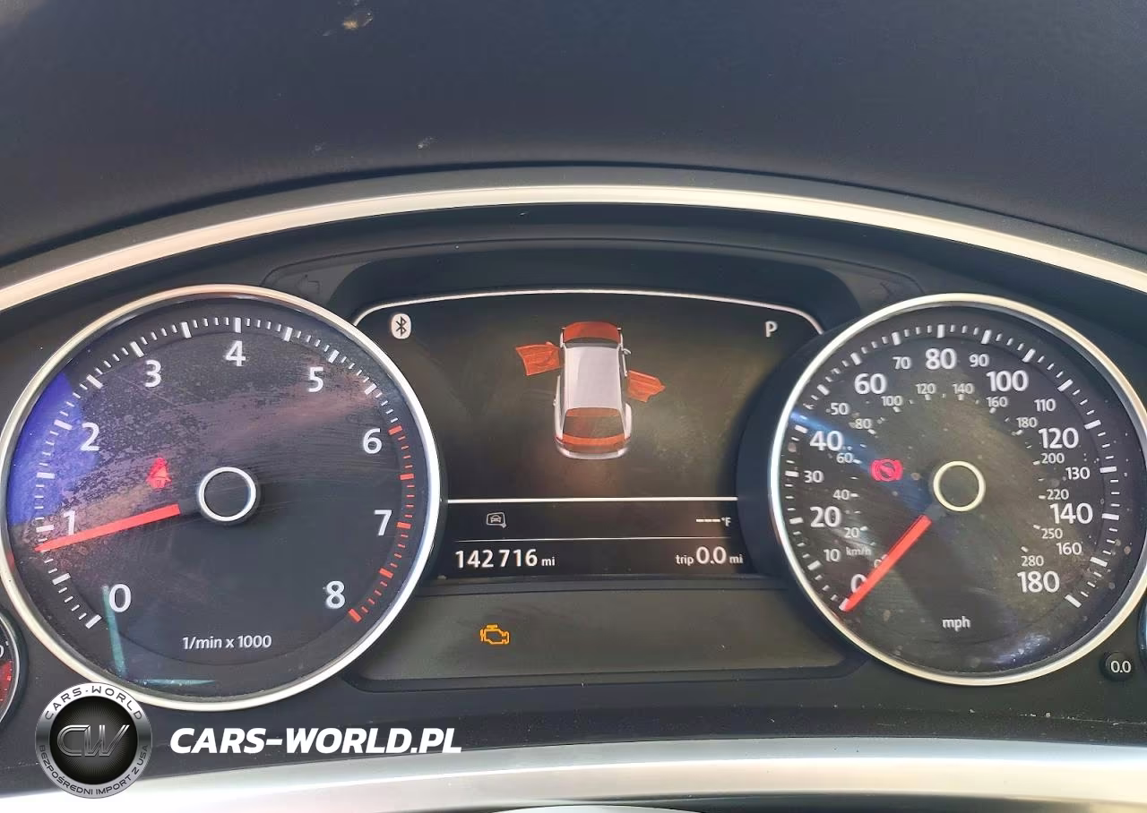 2015 Volkswagen Touareg V6 VIN:WVGEF9BP8FD006290 - 9