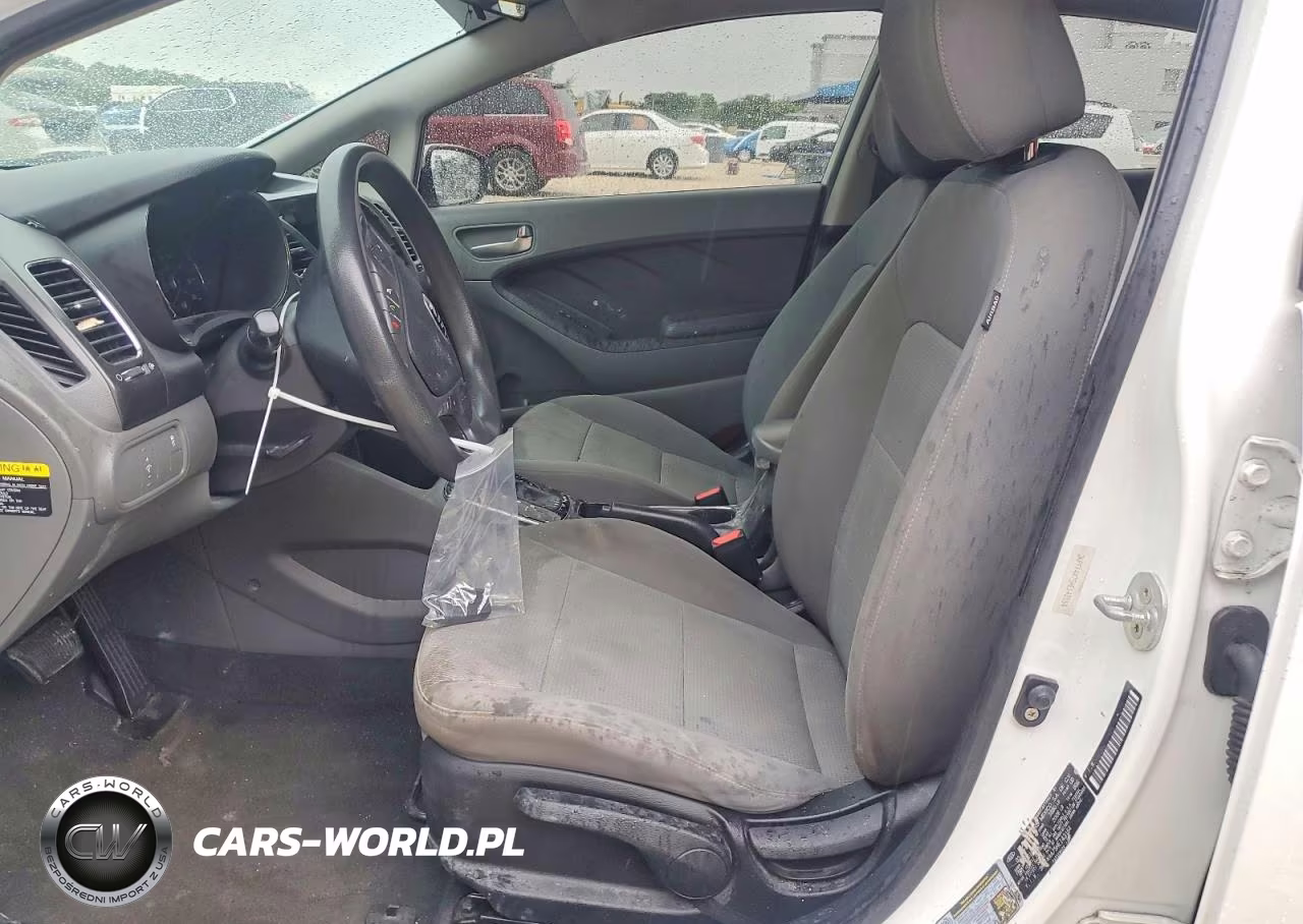 2017 Kia Forte Lx VIN:3KPFK4A75HE143164 - 7