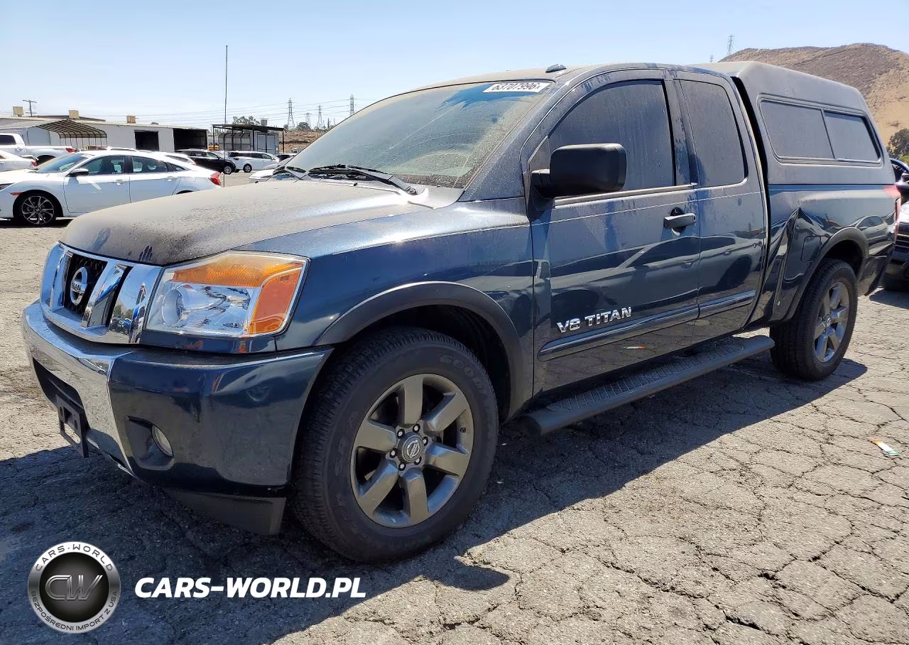 2015 Nissan Titan Sv