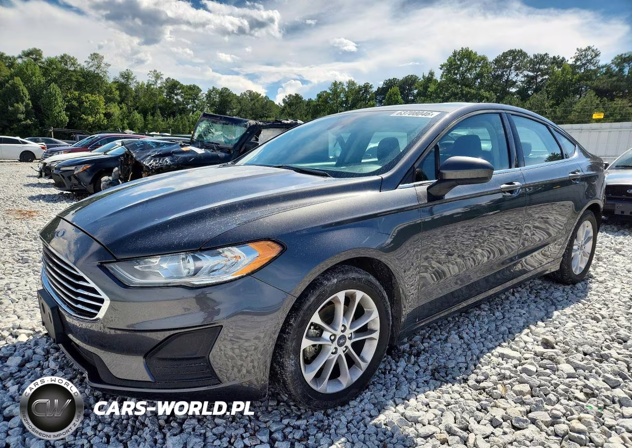 2020 Ford Fusion Se – zdjęcie 1 z 12