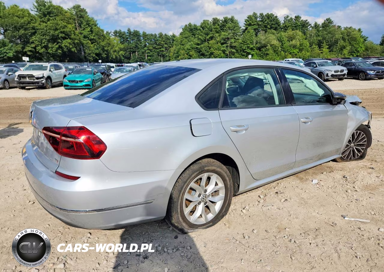 2018 Volkswagen Passat S VIN:1VWAA7A31JC003604 - 3