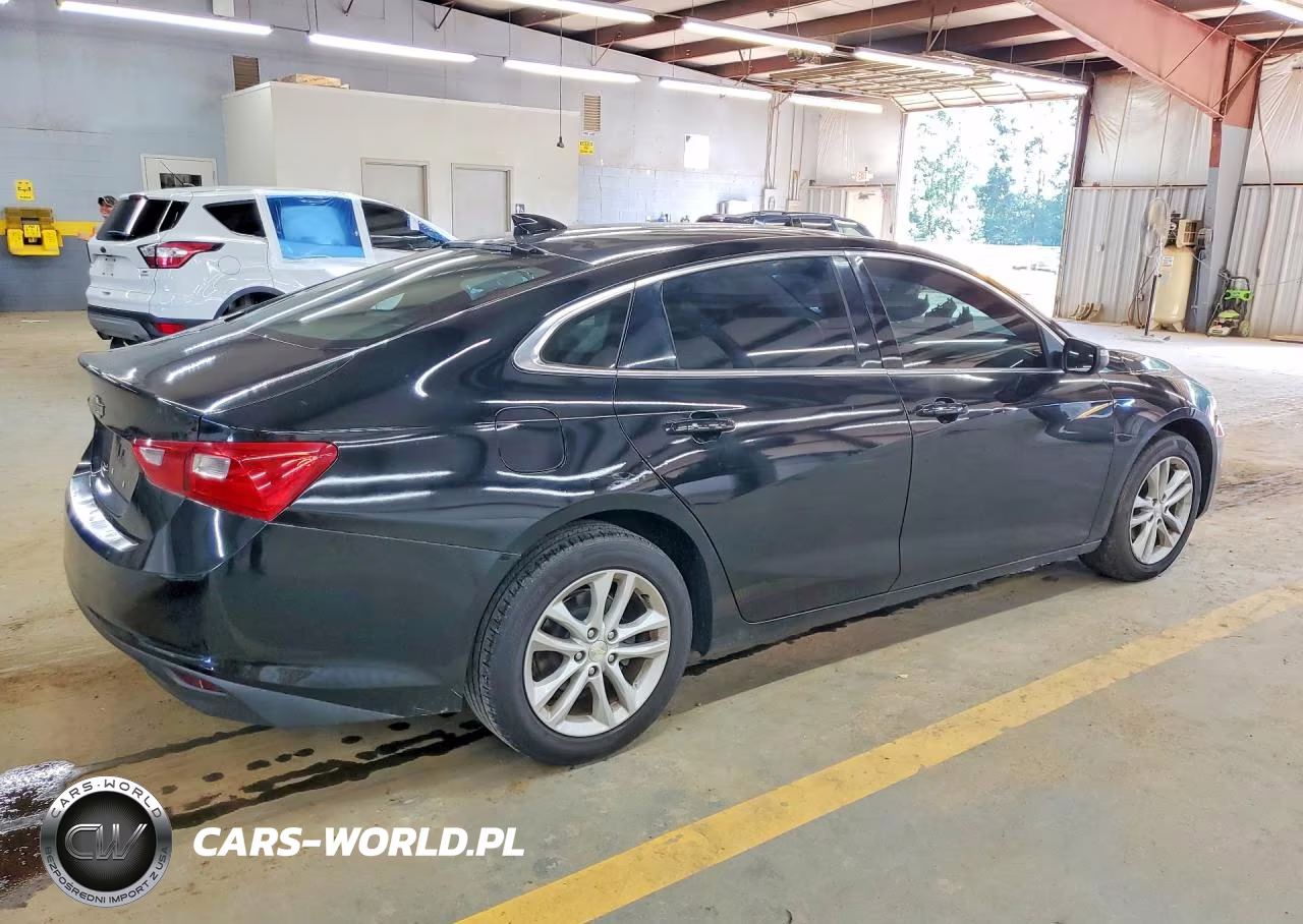 2018 Chevrolet Malibu Lt VIN:1G1ZD5ST3JF175091 - 3