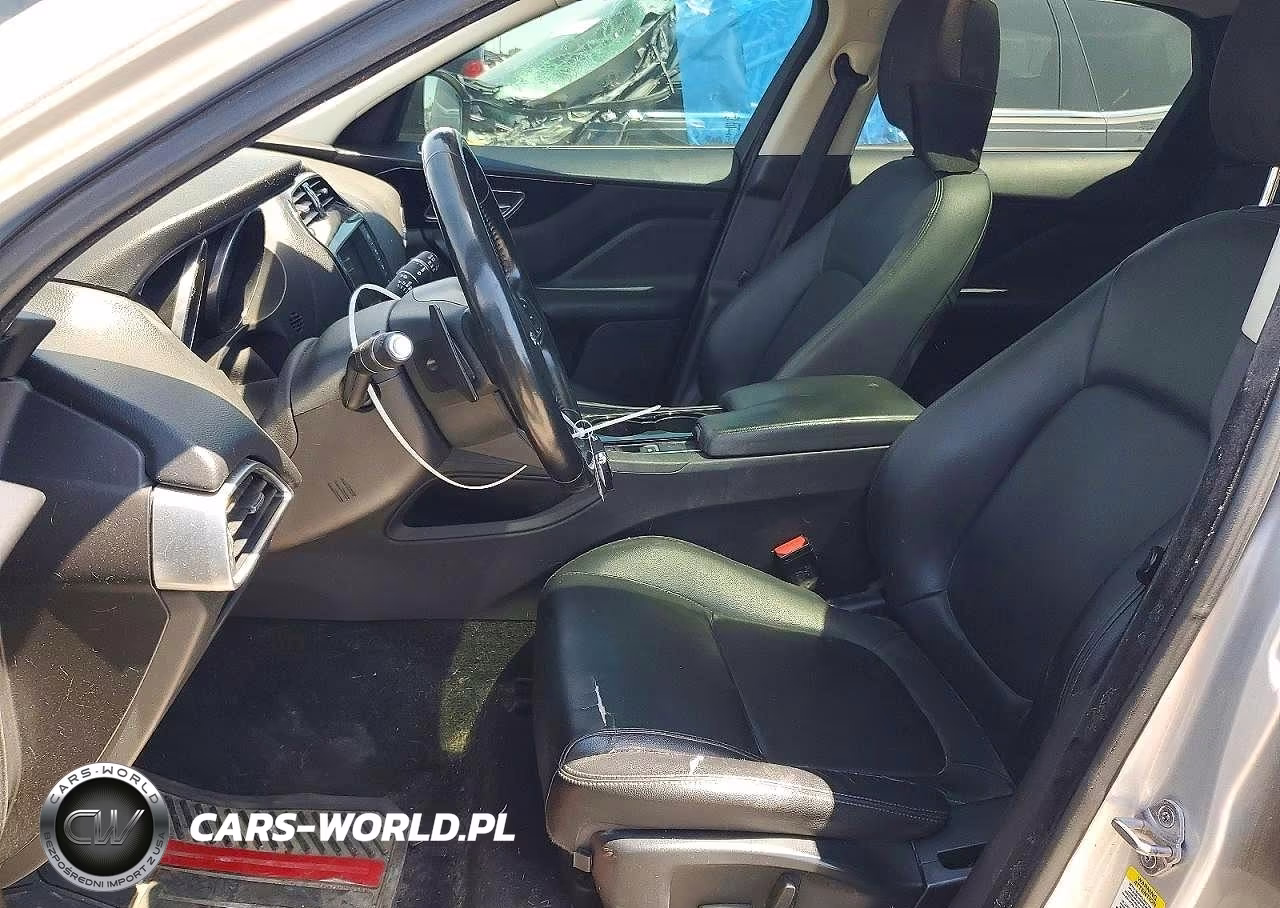 2017 Jaguar F-Pace Premium VIN:SADCJ2BN3HA491513 - 7