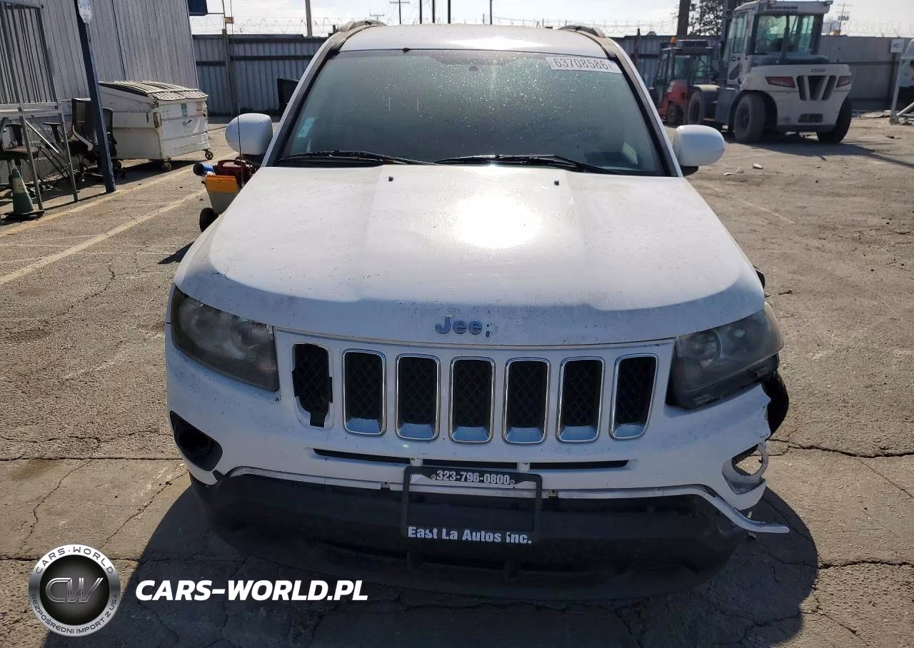 2015 Jeep Compass Latitude VIN:1C4NJCEB4FD373204 - 5