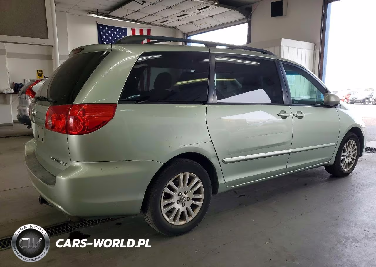 2010 Toyota Sienna Xle VIN:5TDYK4CCXAS313212 - 3