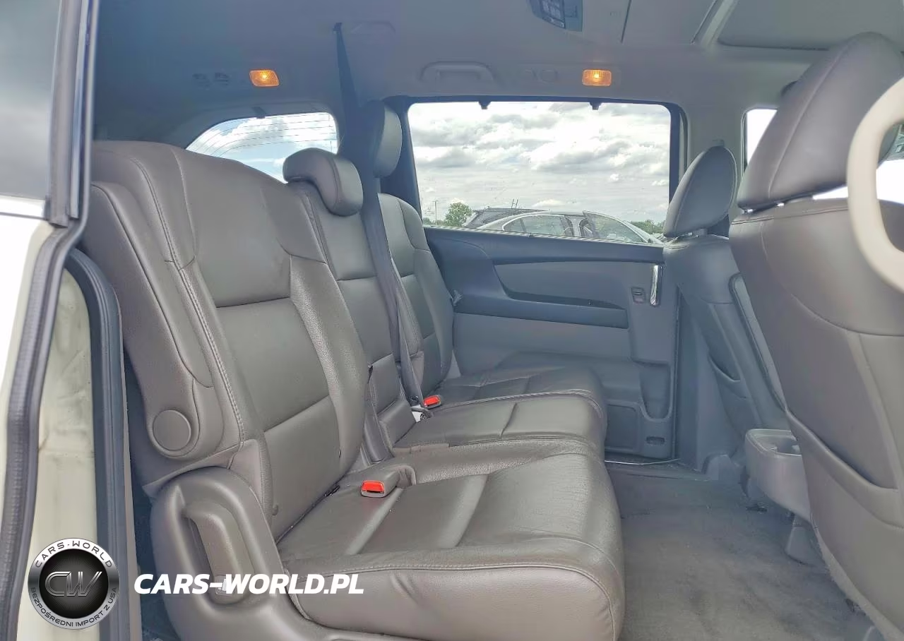 2016 Honda Odyssey Touring VIN:5FNRL5H98GB164249 - 11