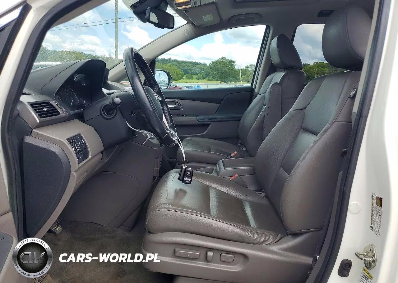 2016 Honda Odyssey Touring VIN:5FNRL5H98GB164249 - 7