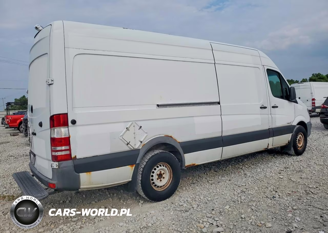 2014 Mercedes-Benz Sprinter 2500 Delivery Van VIN:WD3PE8DE1E5820984 - 3