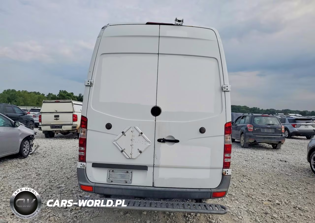 2014 Mercedes-Benz Sprinter 2500 Delivery Van VIN:WD3PE8DE1E5820984 - 6