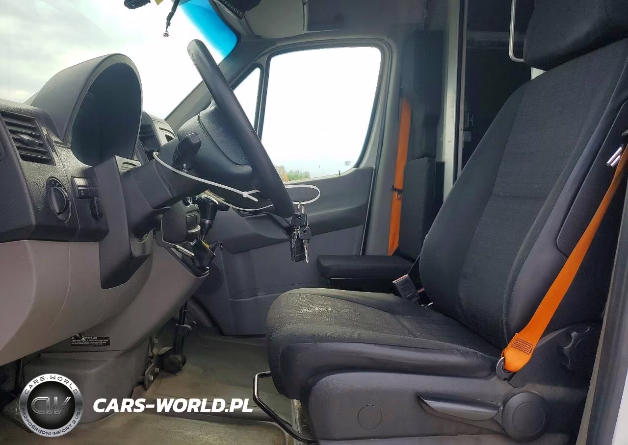 2014 Mercedes-Benz Sprinter 2500 Delivery Van VIN:WD3PE8DE1E5820984 - 7