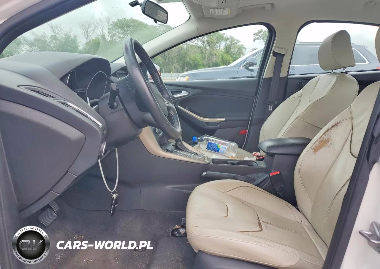 2015 Ford Focus Titanium VIN:1FADP3J28FL299913 - 7