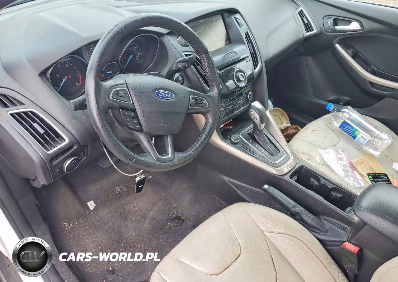 2015 Ford Focus Titanium VIN:1FADP3J28FL299913 - 8
