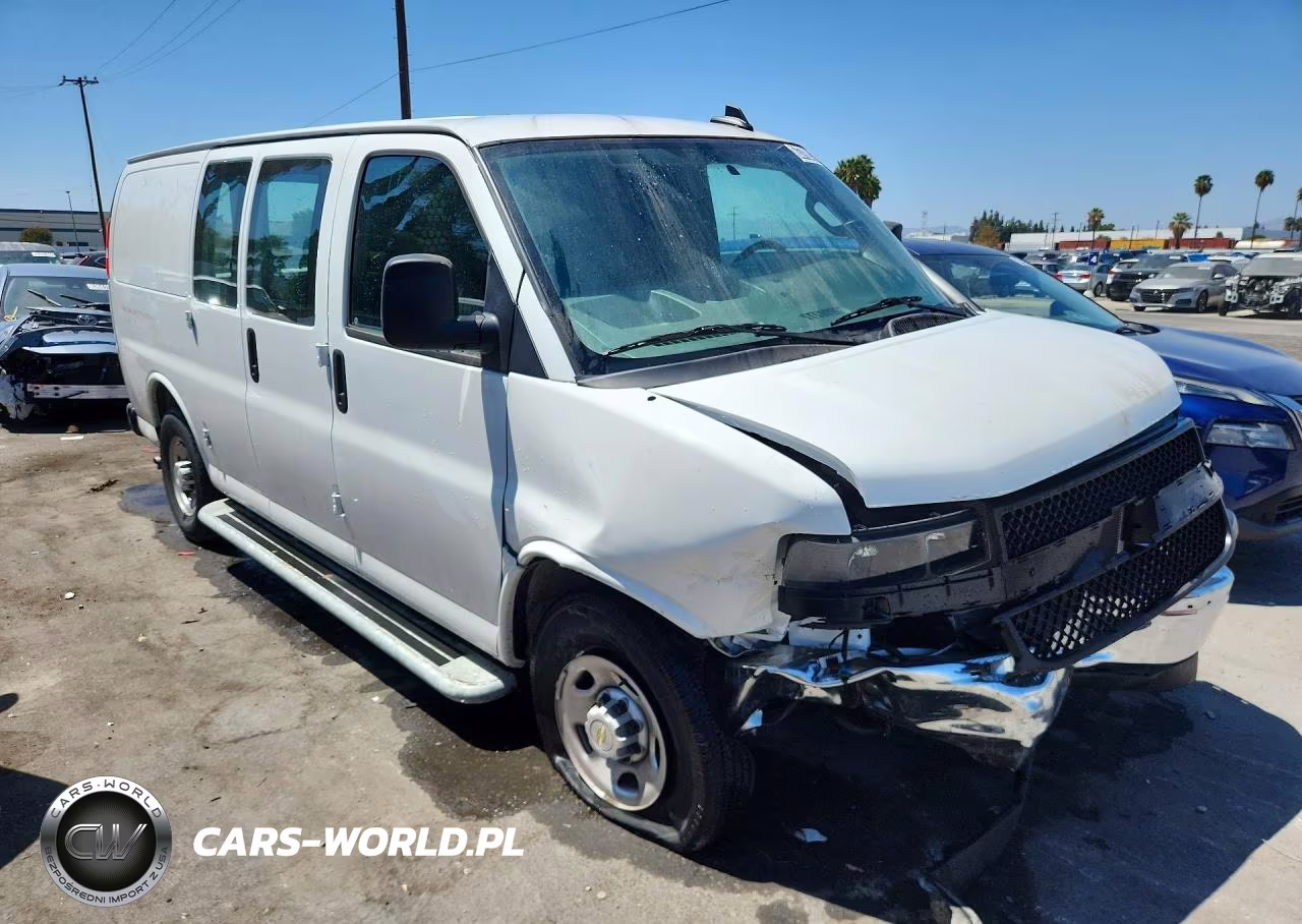 2025 Chevrolet Express 2500 Cargo Delivery Van VIN:1GCWGAFPXS1228374 - 4
