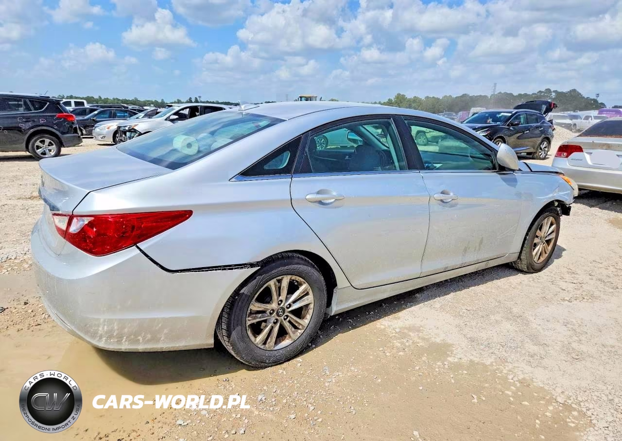 2013 Hyundai Sonata Gls VIN:5NPEB4AC0DH678742 - 3