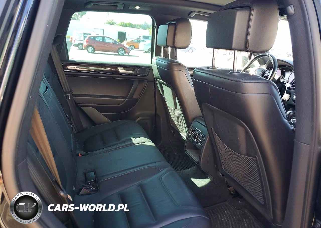 2014 Volkswagen Touareg V6 Tdi VIN:WVGEP9BP5ED012298 - 10