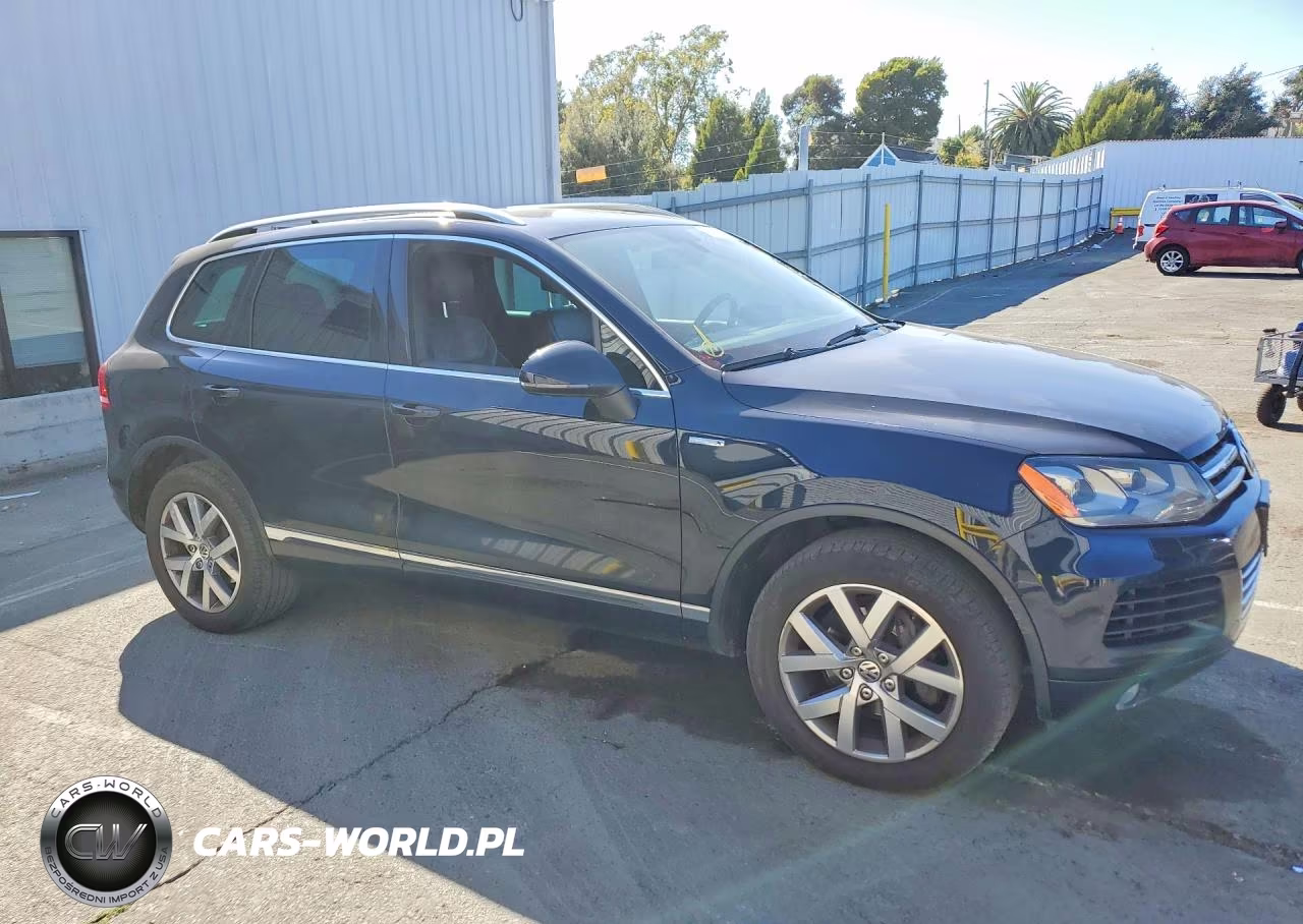 2014 Volkswagen Touareg V6 Tdi VIN:WVGEP9BP5ED012298 - 4