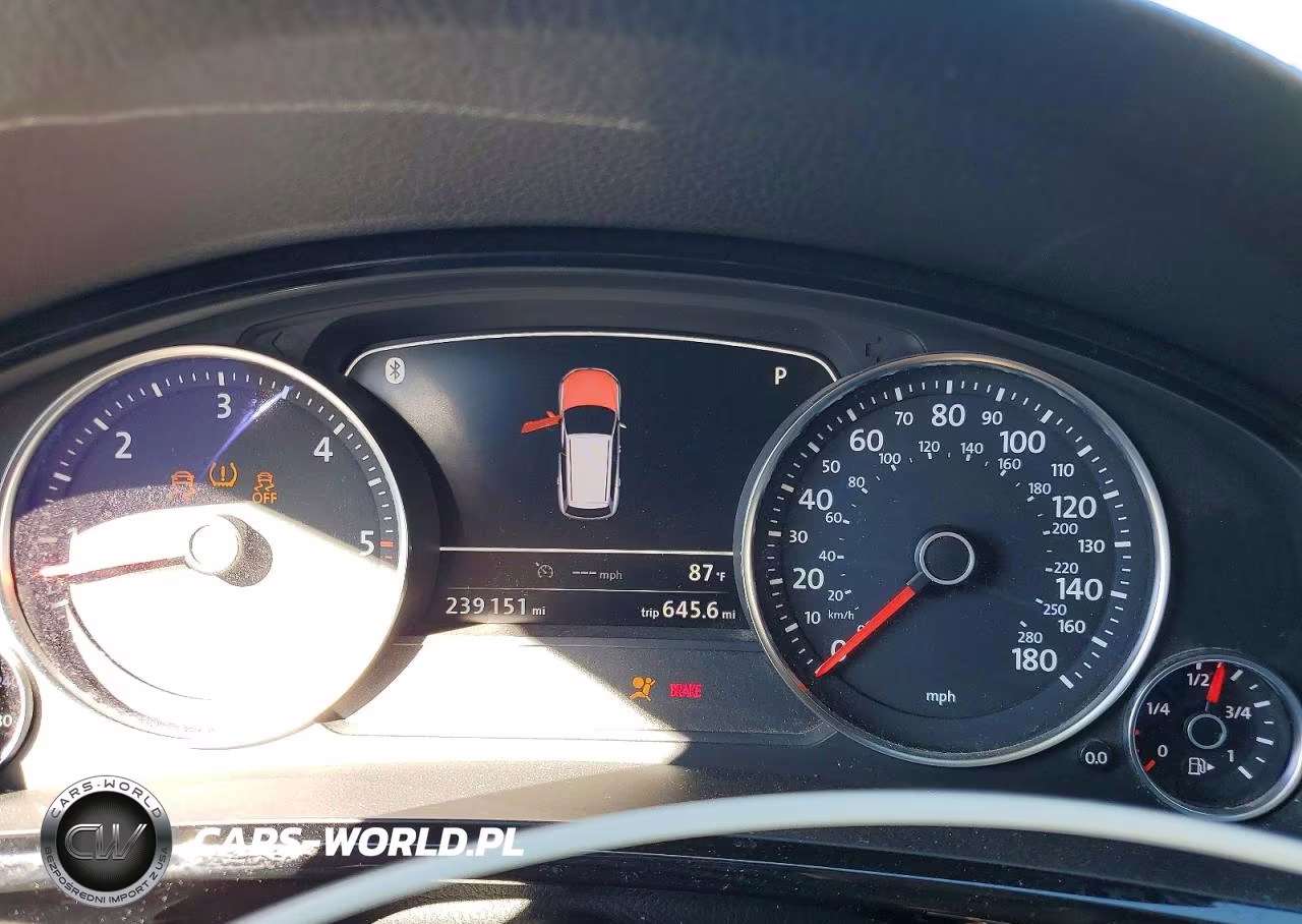 2014 Volkswagen Touareg V6 Tdi VIN:WVGEP9BP5ED012298 - 9