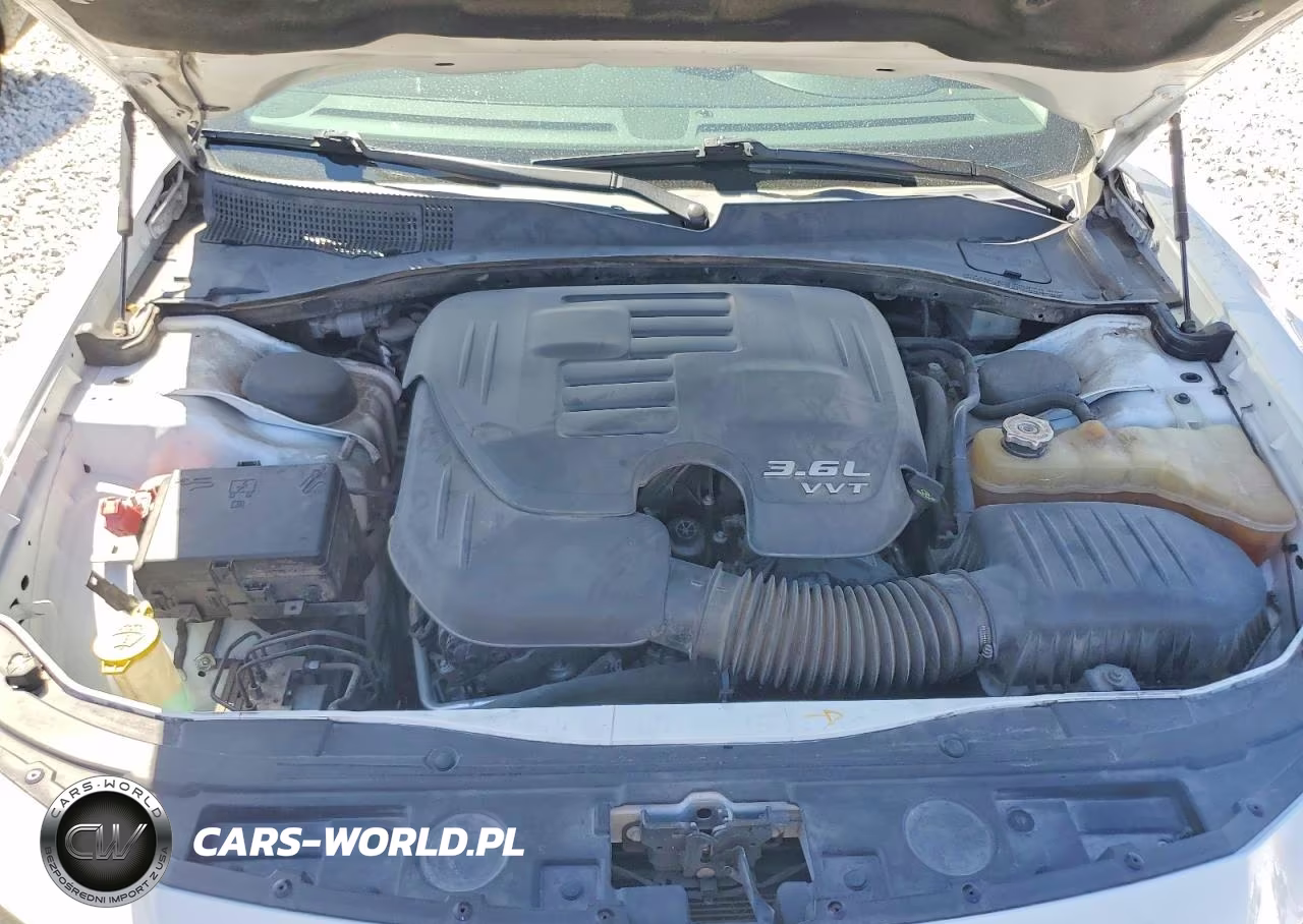 2019 Chrysler 300 Touring VIN:2C3CCAAG6KH590777 - 11