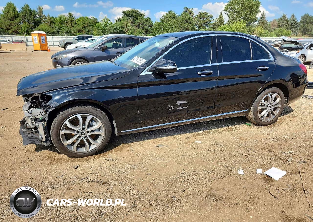 2017 Mercedes-Benz C 300 4Matic – zdjęcie 1 z 13