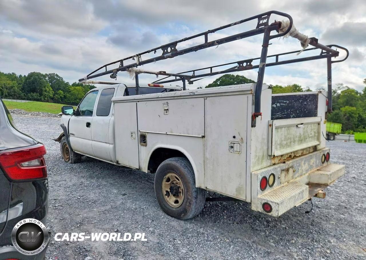 2003 Chevrolet Silverado C2500 Heavy Duty VIN:1GBHC29U83E258449 - 2