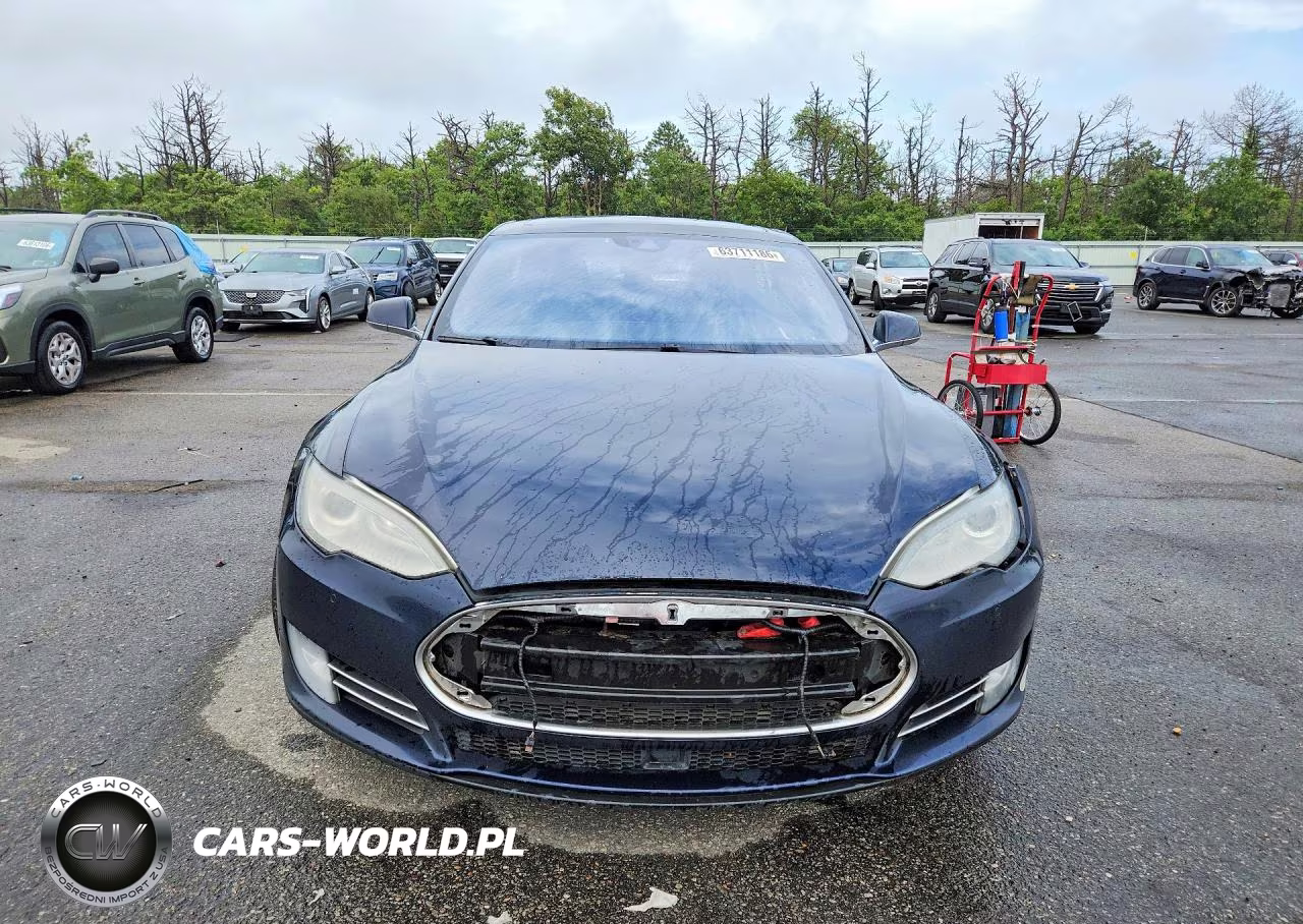 2014 Tesla Model S VIN:5YJSA1H21EFP62912 - 5