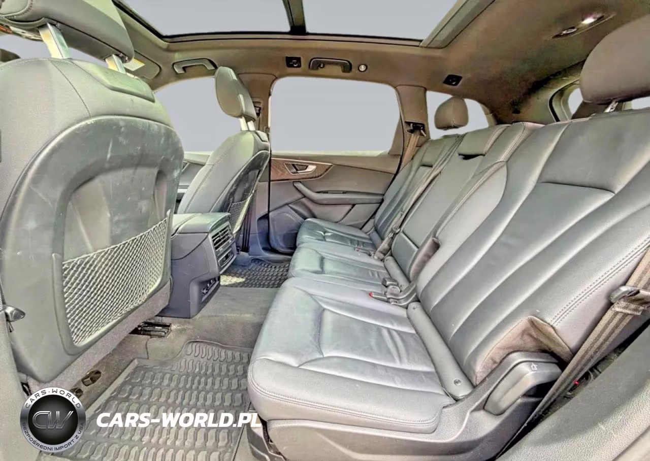 2021 Audi Q7 Premium VIN:WA1AXAF70MD010157 - 12