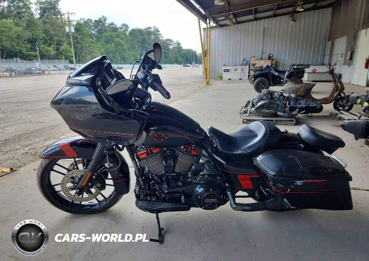 2018 Harley-Davidson Fltrxse Cvo Road Glide VIN:1HD1TCL14JB958662 - 3