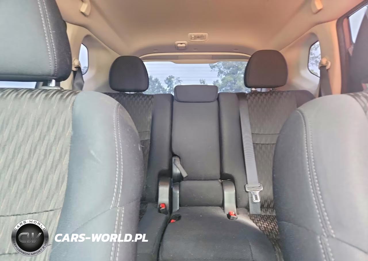 2018 Nissan Rogue S VIN:5N1AT2MT9JC709839 - 10
