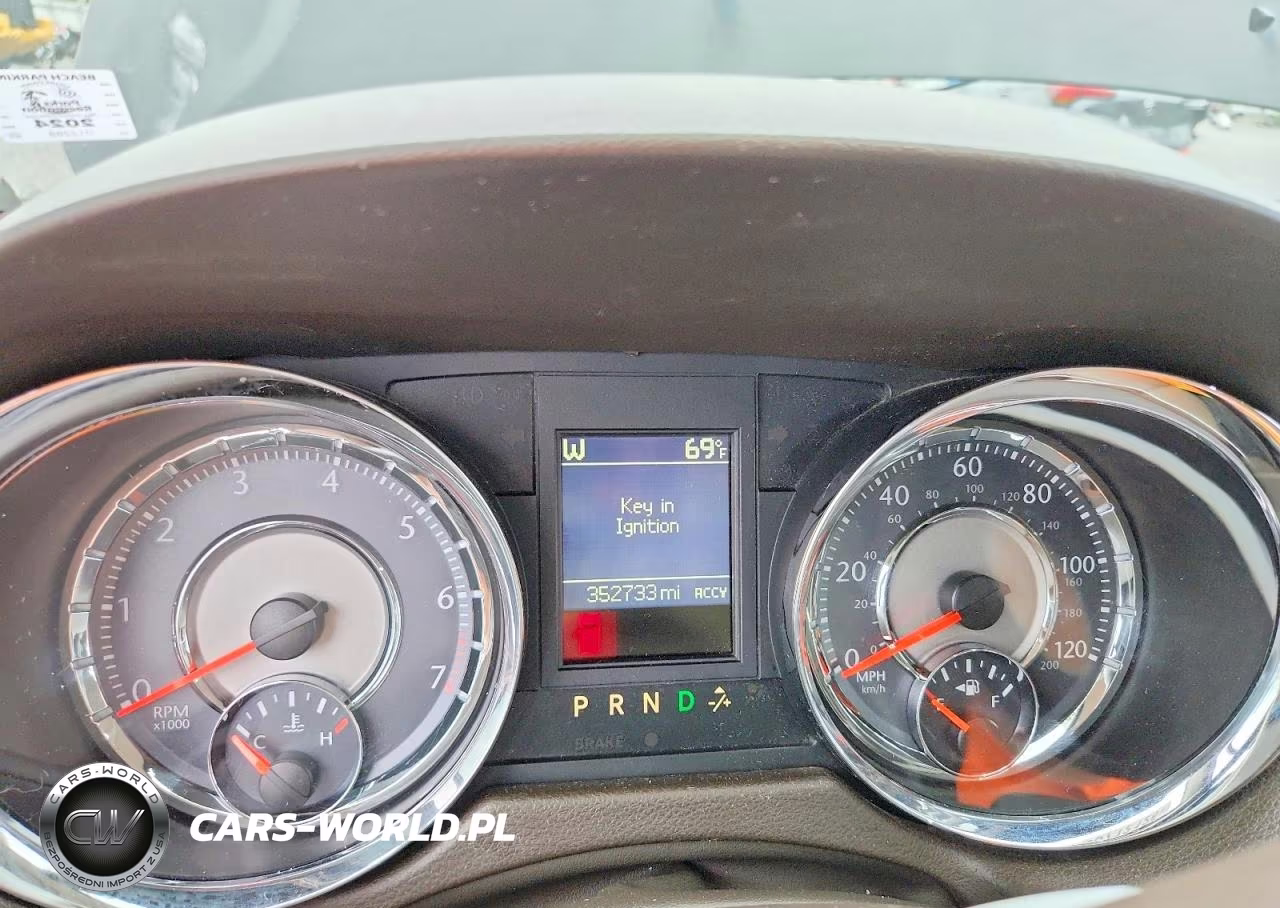 2014 Chrysler Town & Country Touring VIN:2C4RC1BG5ER434376 - 9