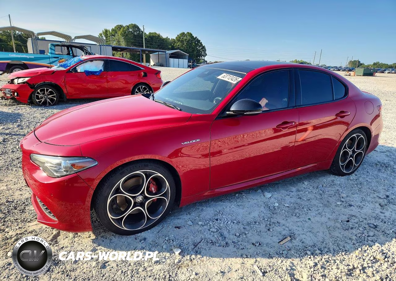 2022 Alfa Romeo Giulia Super