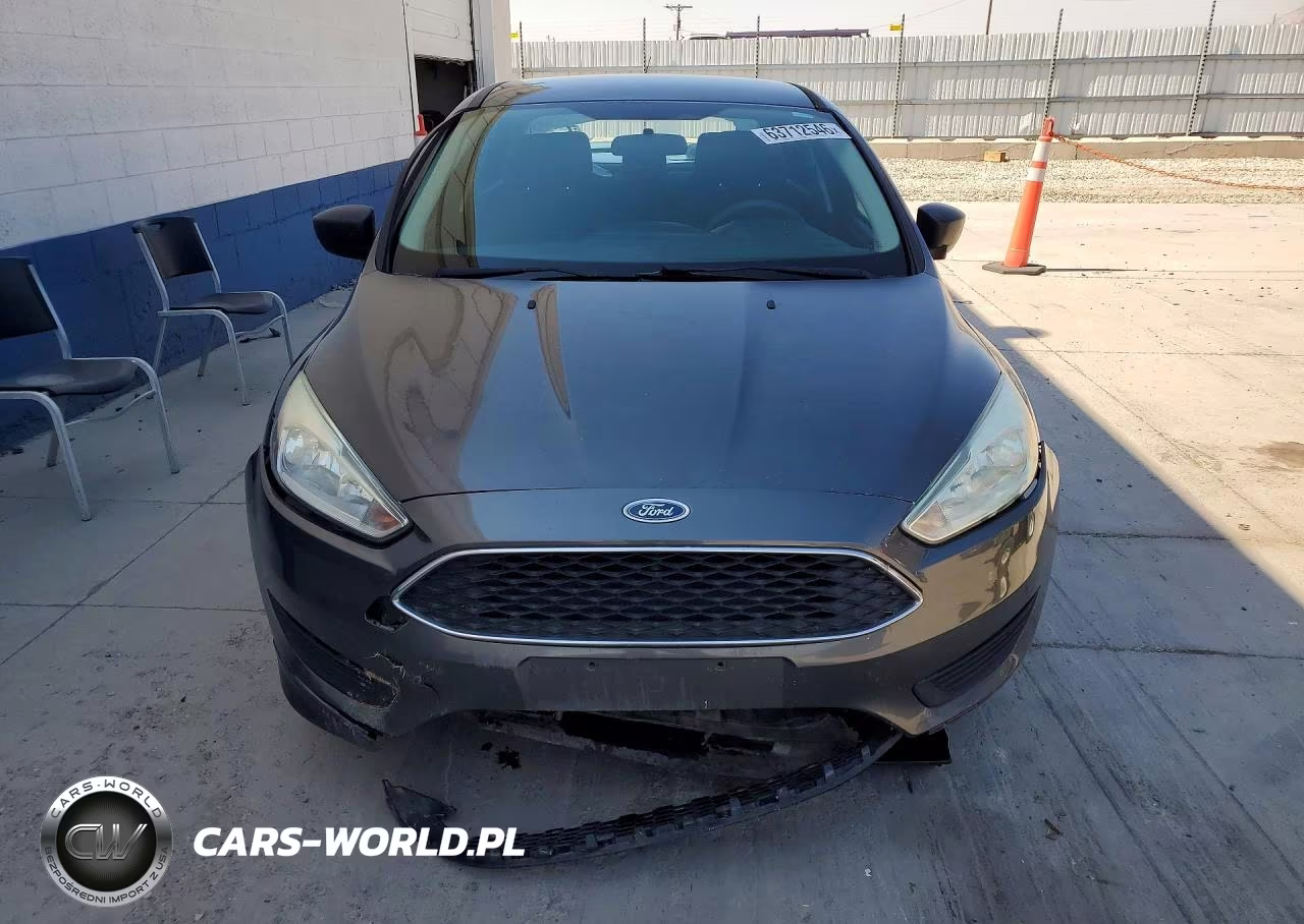 2015 Ford Focus S VIN:1FADP3E2XFL255275 - 5