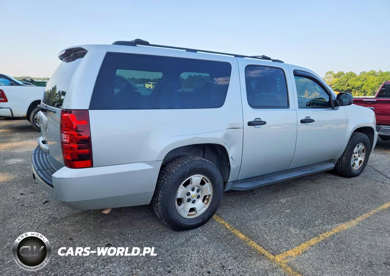 2010 Chevrolet Suburban C1500 Ls VIN:1GNUCHE02AR229073 - 3