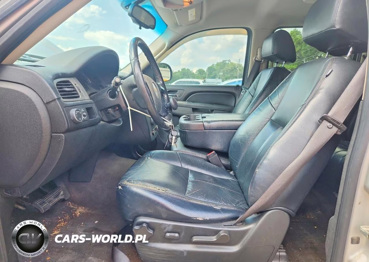 2010 Chevrolet Suburban C1500 Ls VIN:1GNUCHE02AR229073 - 7