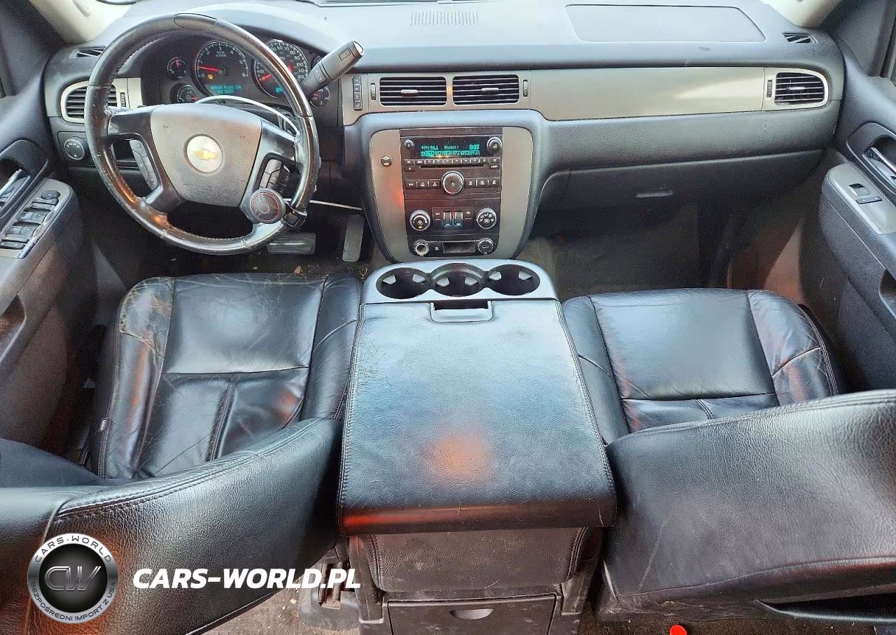 2010 Chevrolet Suburban C1500 Ls VIN:1GNUCHE02AR229073 - 8