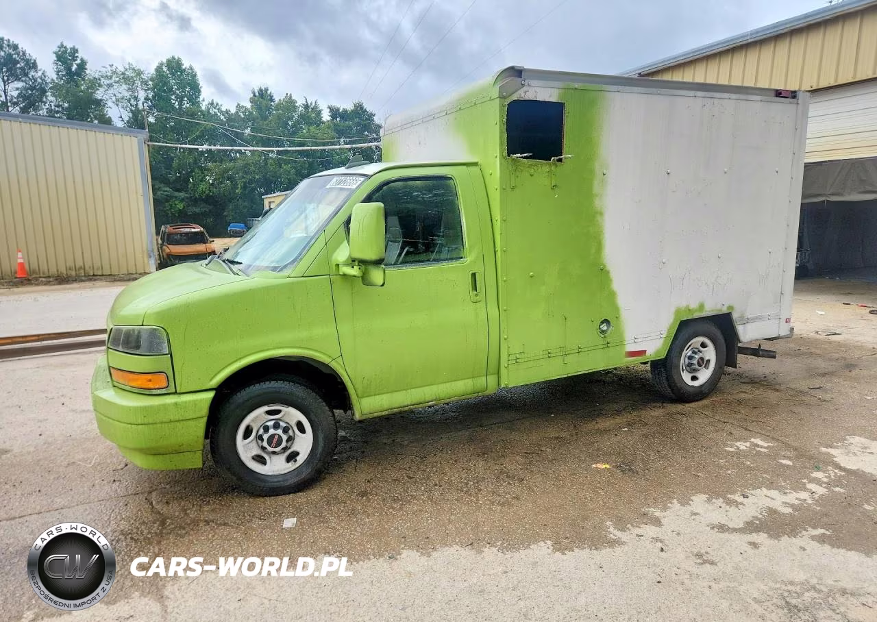 2019 GMC Savana Cutaway G3500 Box Truck