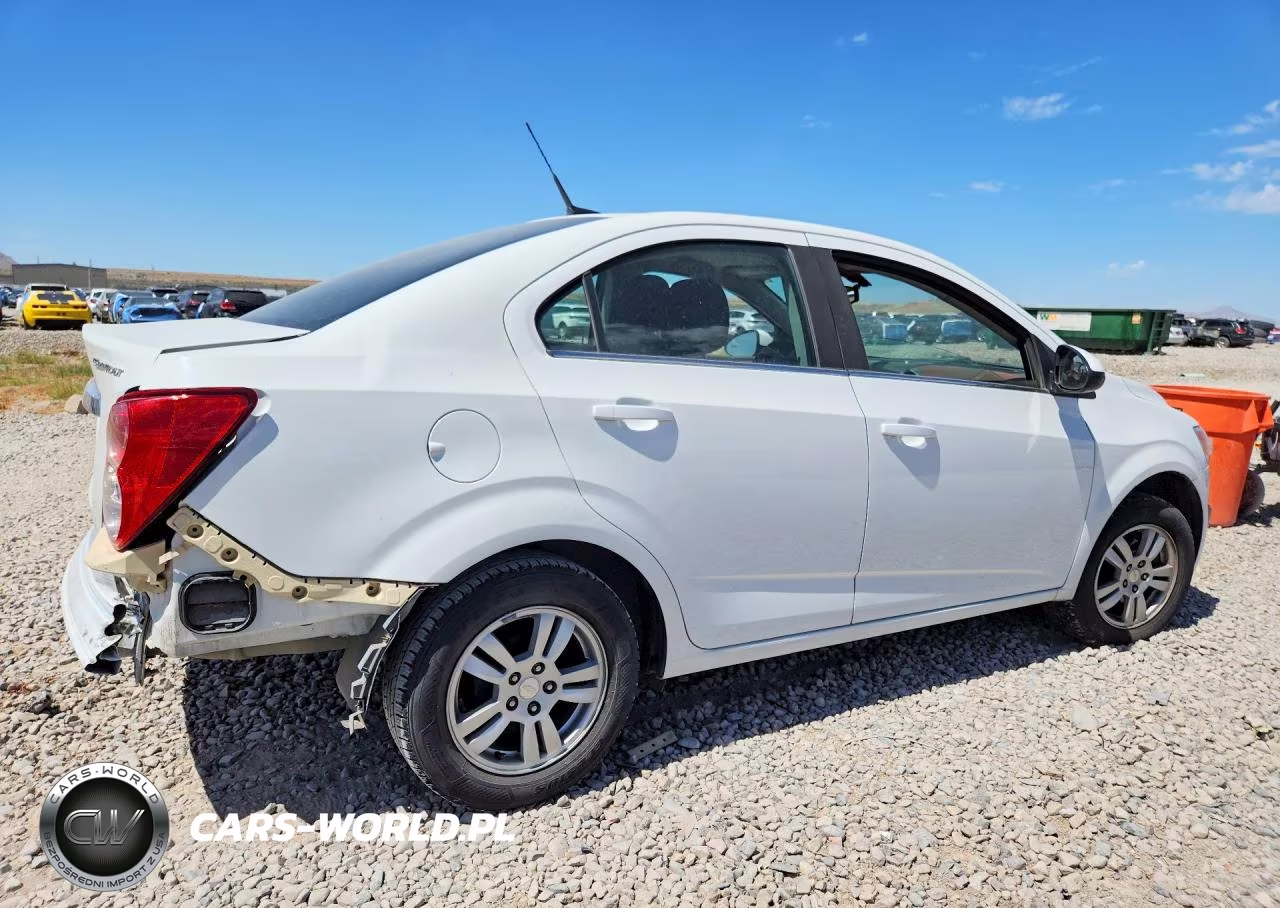 2014 Chevrolet Sonic Lt VIN:1G1JC5SG0E4103138 - 3