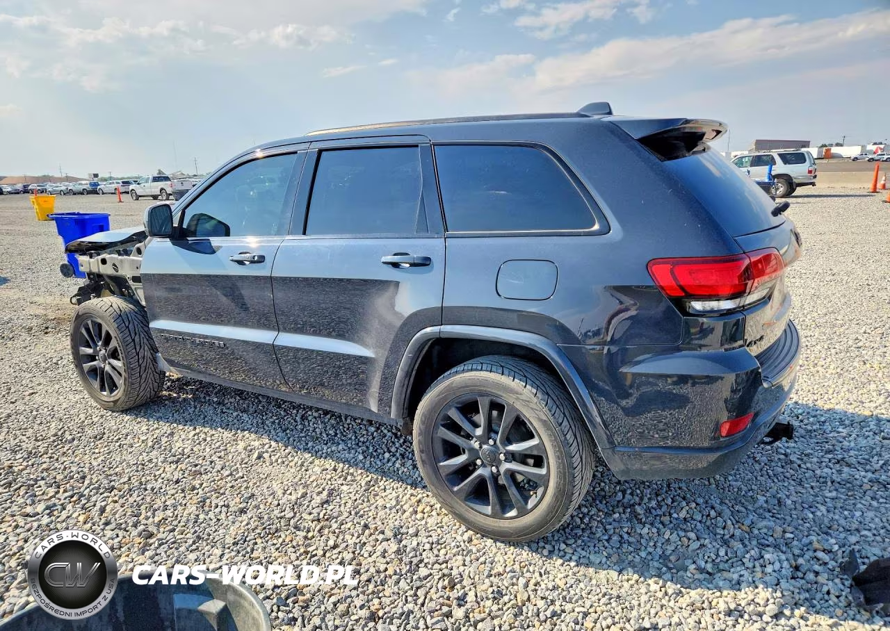 2018 Jeep Grand Cherokee Laredo VIN:1C4RJFAG3JC250206 - 2
