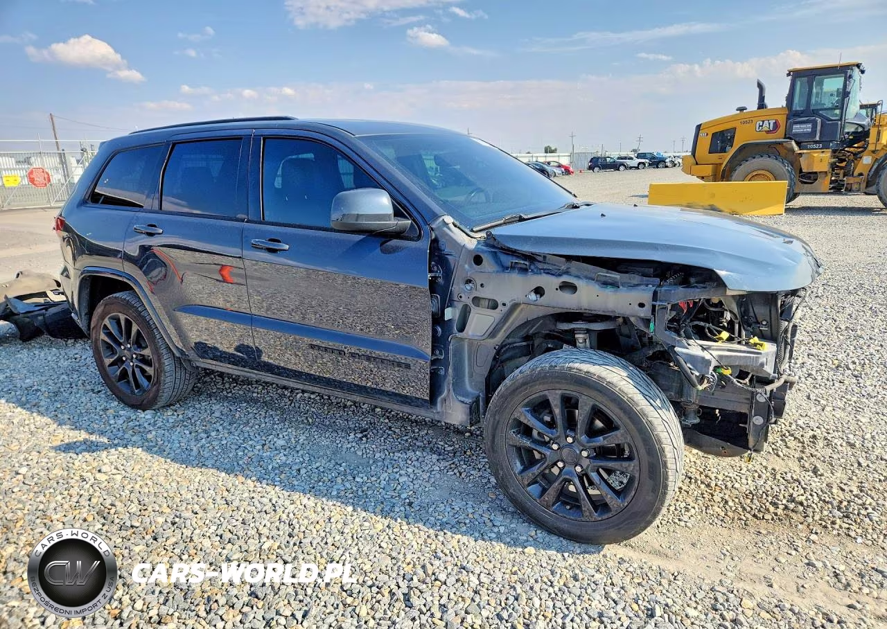 2018 Jeep Grand Cherokee Laredo VIN:1C4RJFAG3JC250206 - 4