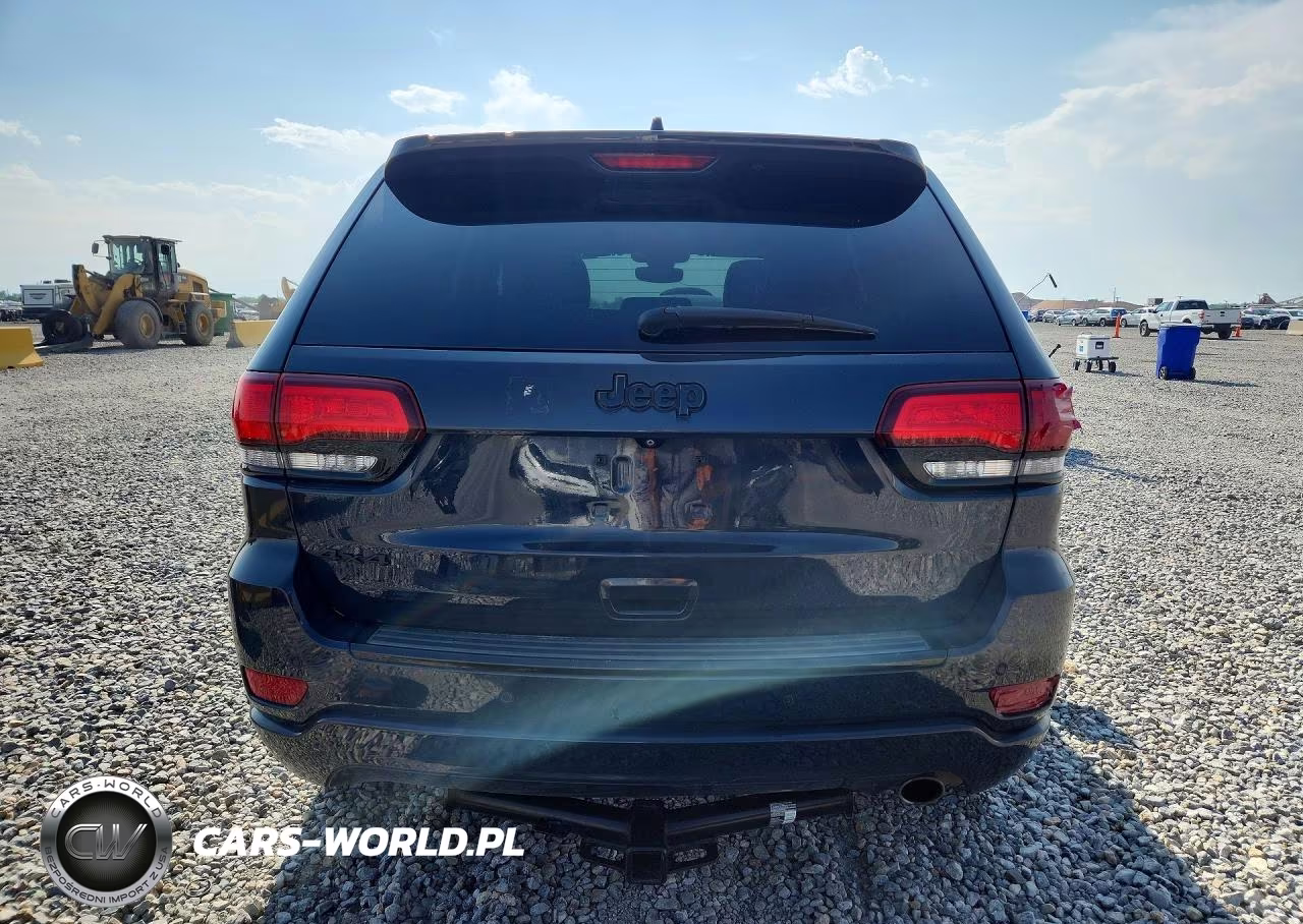 2018 Jeep Grand Cherokee Laredo VIN:1C4RJFAG3JC250206 - 6